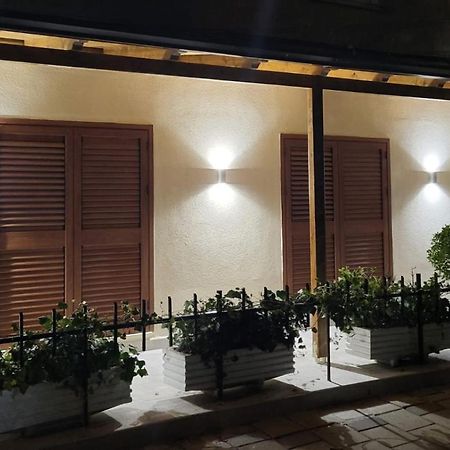 Pietro Guesthouse 3 Tiranë Eksteriør bilde