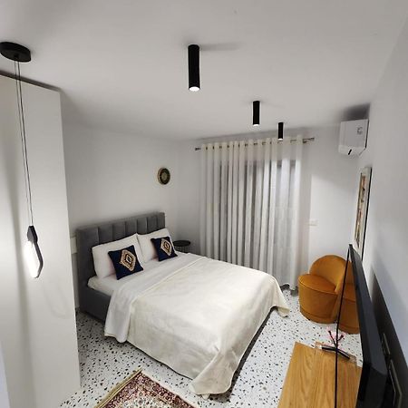 Pietro Guesthouse 3 Tiranë Eksteriør bilde